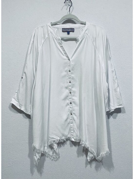 Hester & Orchard Tops - Hester and Orchard Top Womens 1X White Button Up Fringe Hem Tencel Boho Beachy